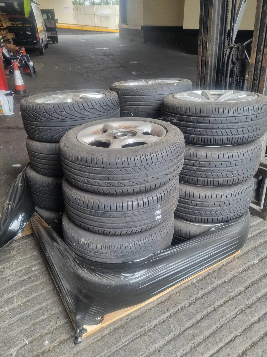 Car Wheels - Image 1
