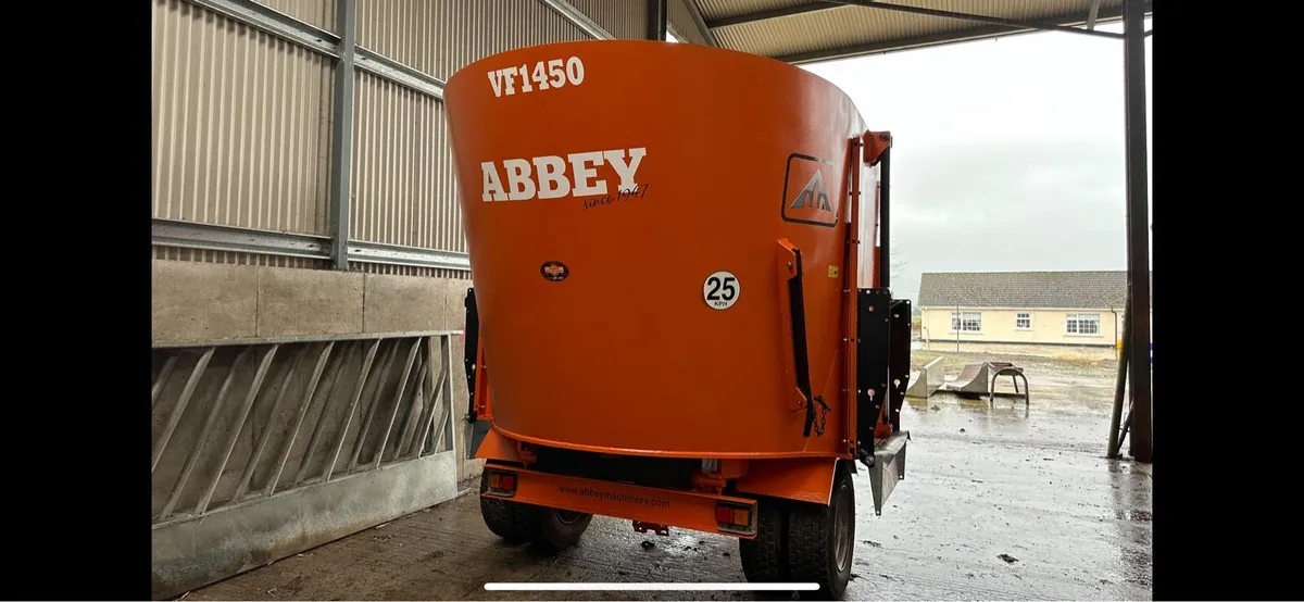 Abbey tub feeder - Image 4