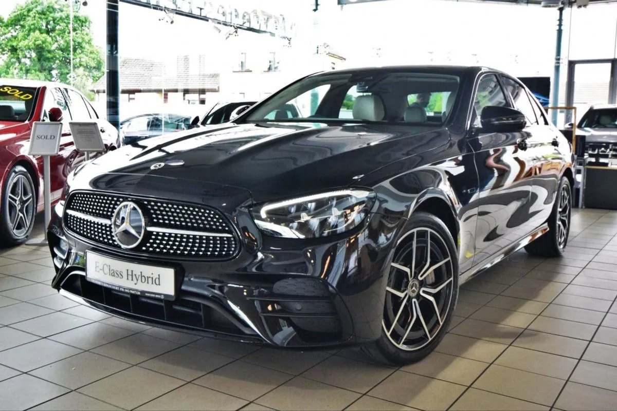 Mercedes-Benz E-Class E300de AMG Night Pack 316bh - Image 2