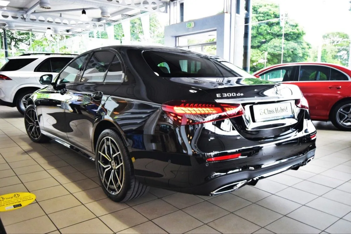 Mercedes-Benz E-Class E300de AMG Night Pack 316bh - Image 3