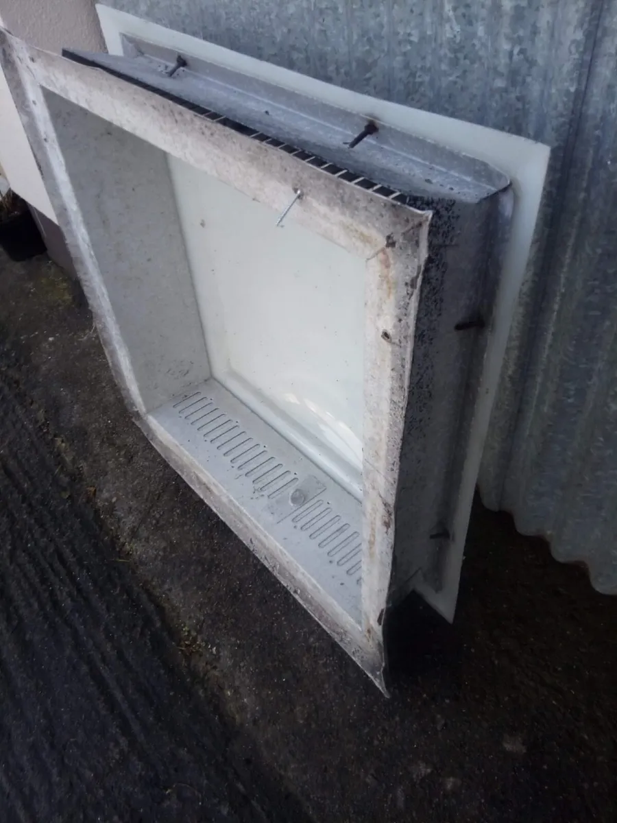 Skylights for flat room - second hand - Image 3