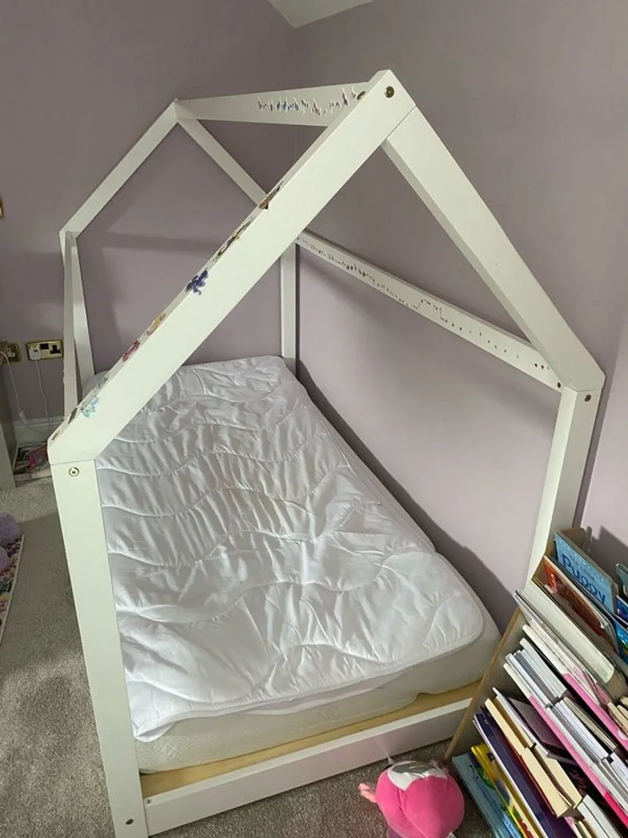 kids house bed - Image 1