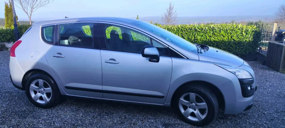 Peugeot 3008 - Image 2
