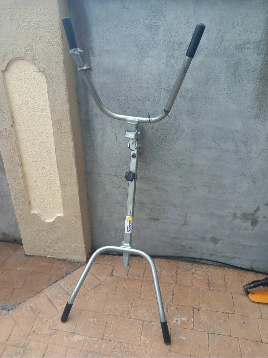 2 man curb lifter