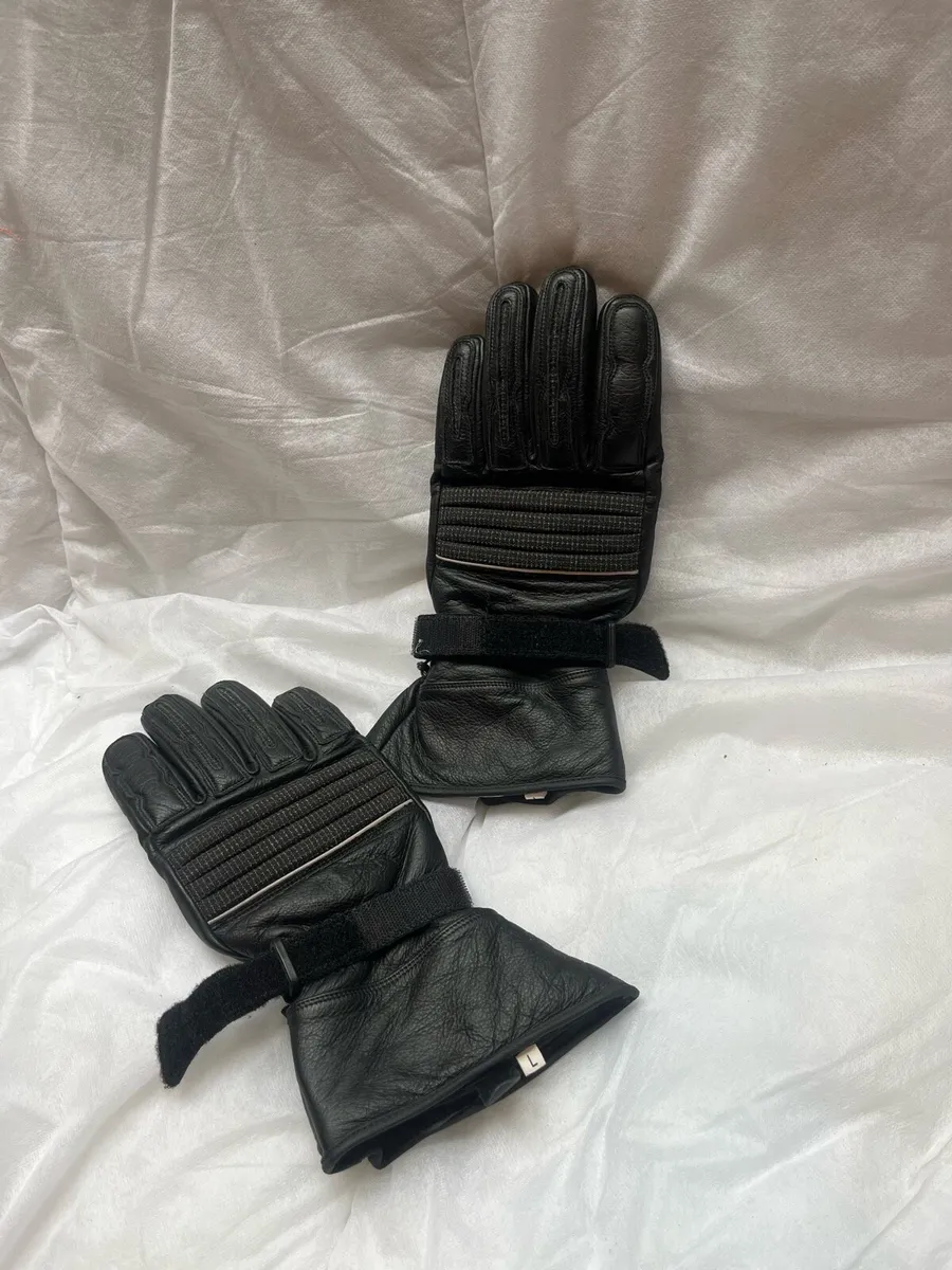 Motorbike Gloves Size Large - Image 1