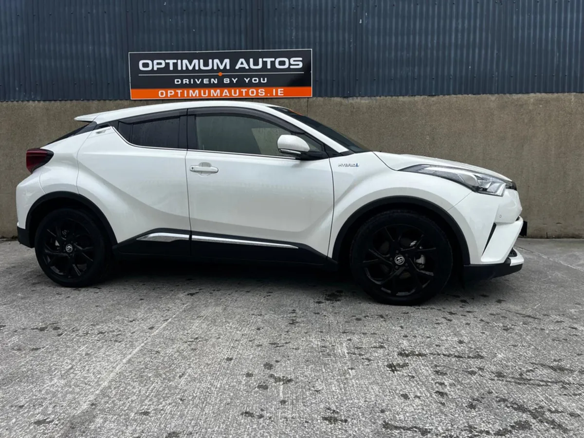 Toyota C-HR AUTOMATIC 1.8 HYBRID - Image 1