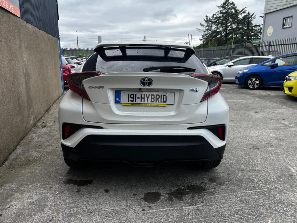 Toyota C-HR AUTOMATIC 1.8 HYBRID - Image 3