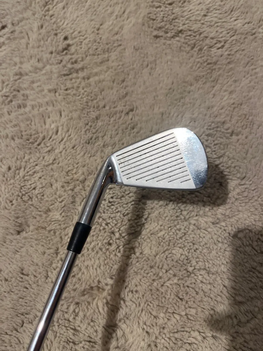 Mizuno irons 5-9 - Image 4