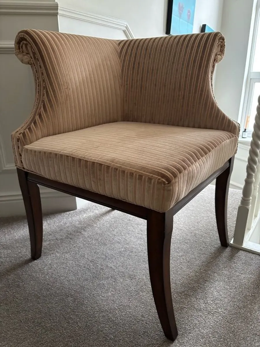 Mindy Brown Corner Chair - Image 1