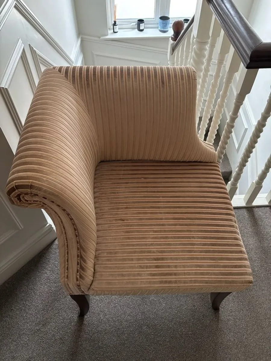 Mindy Brown Corner Chair - Image 3