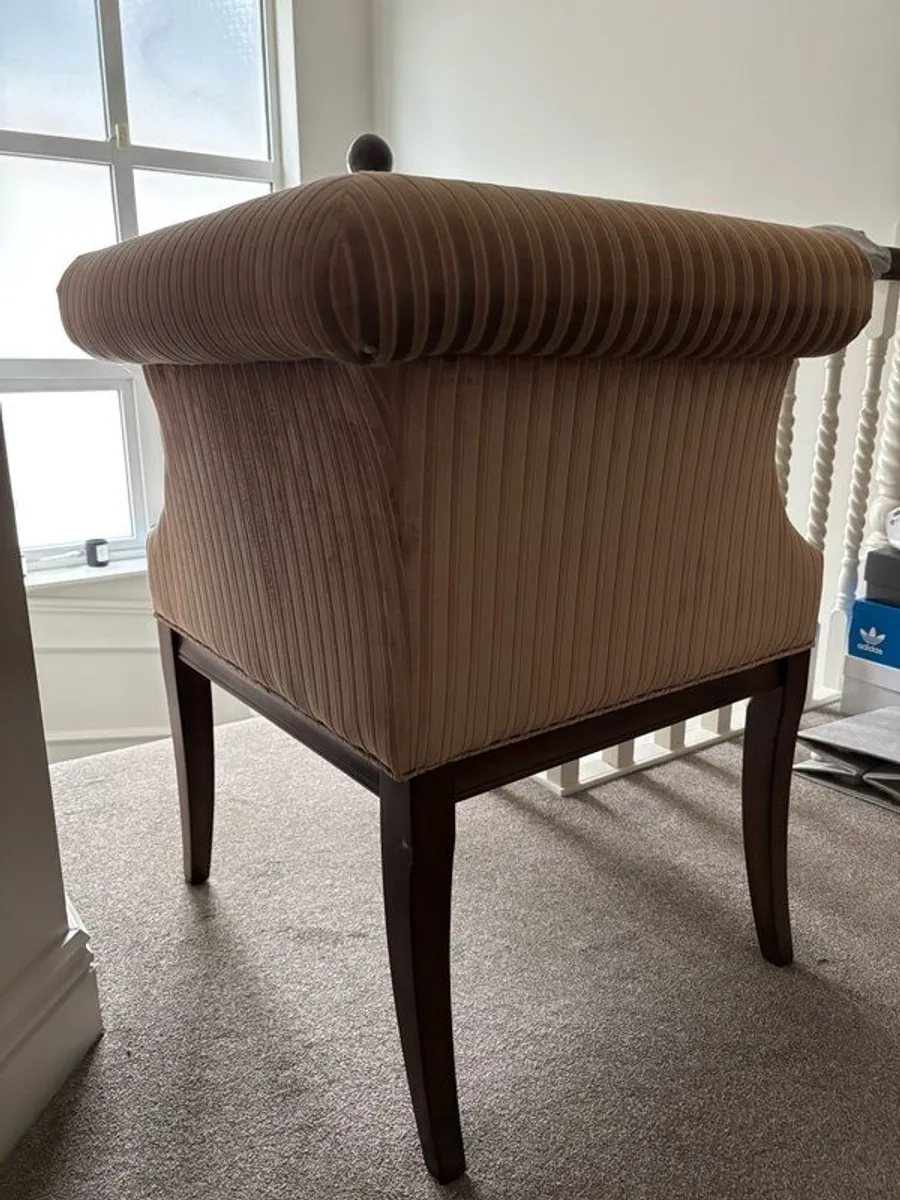 Mindy Brown Corner Chair - Image 4