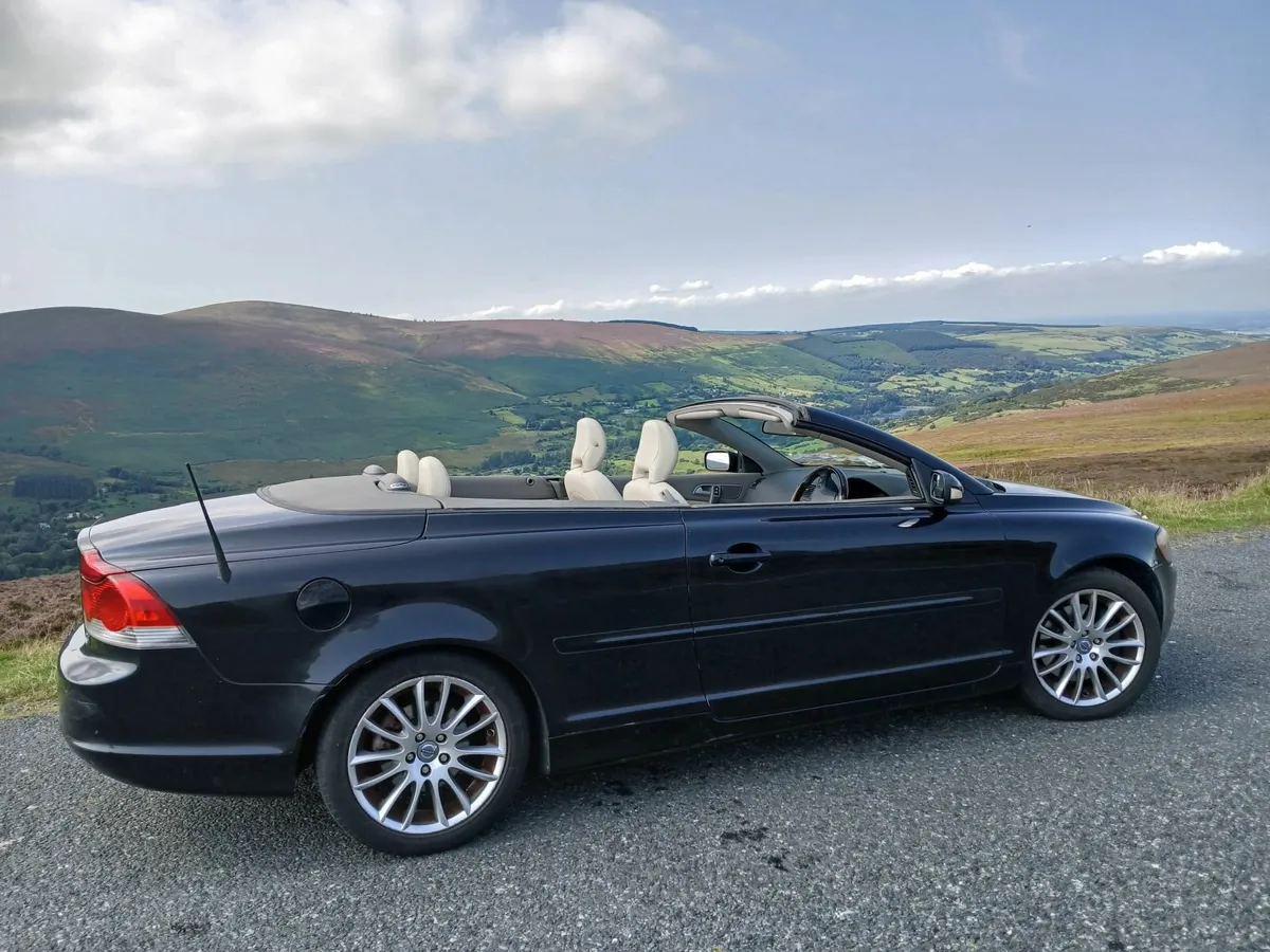 Volvo C70 2007 - Image 2