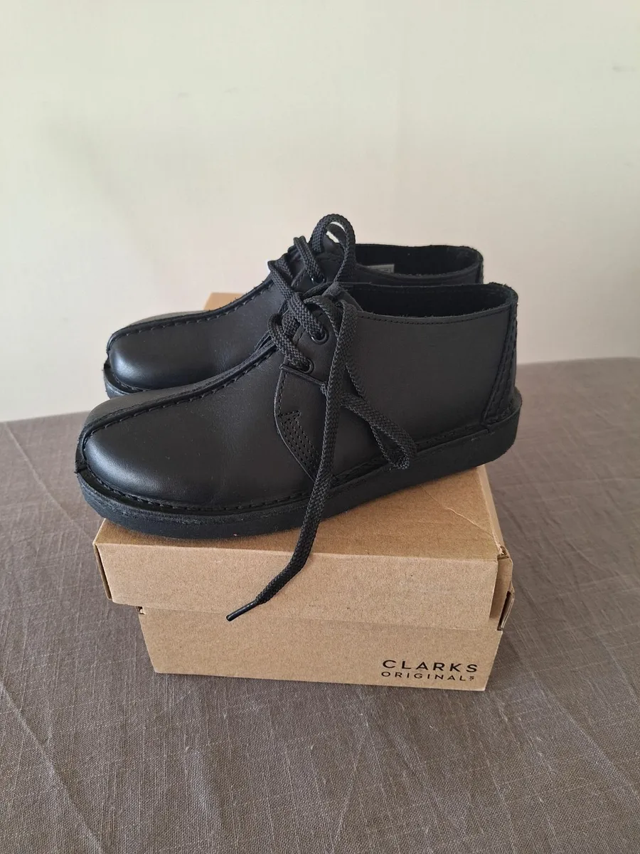 Kids shoes - Image 1
