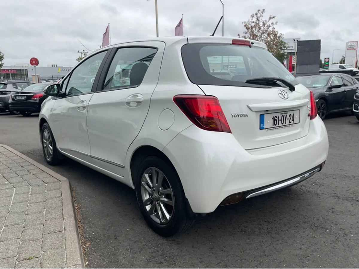 Toyota Yaris 1.0 LUNA 4DR - Image 2