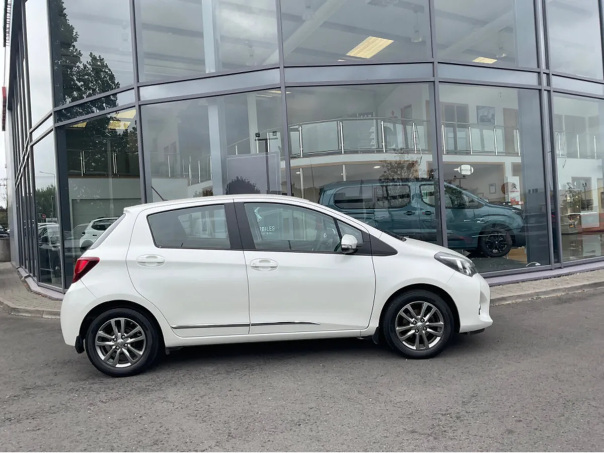 Toyota Yaris 1.0 LUNA 4DR - Image 3