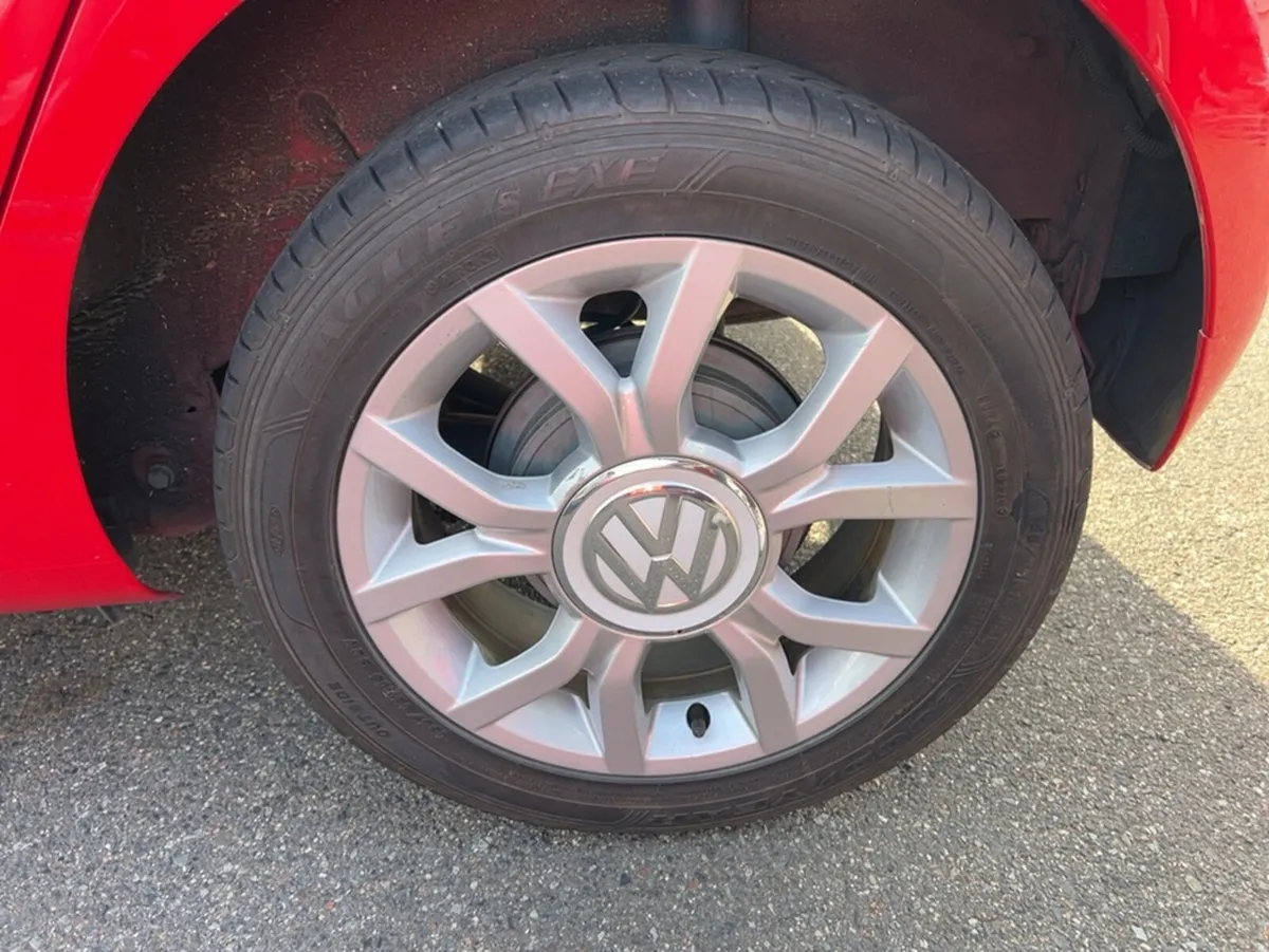 Volkswagen up! 1.0 PETROL AUTOMATIC 5DR - Image 4