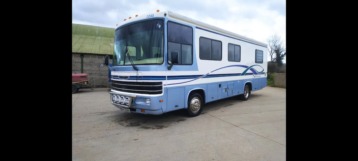 Gulfstream motorhome - Image 1