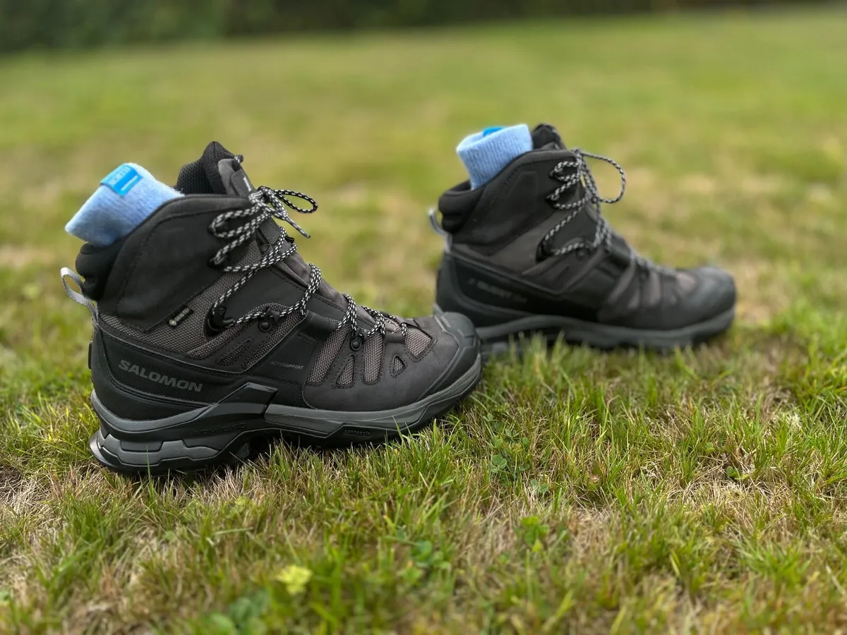New Hiking Boots Salomon Quest UK9 - Image 4