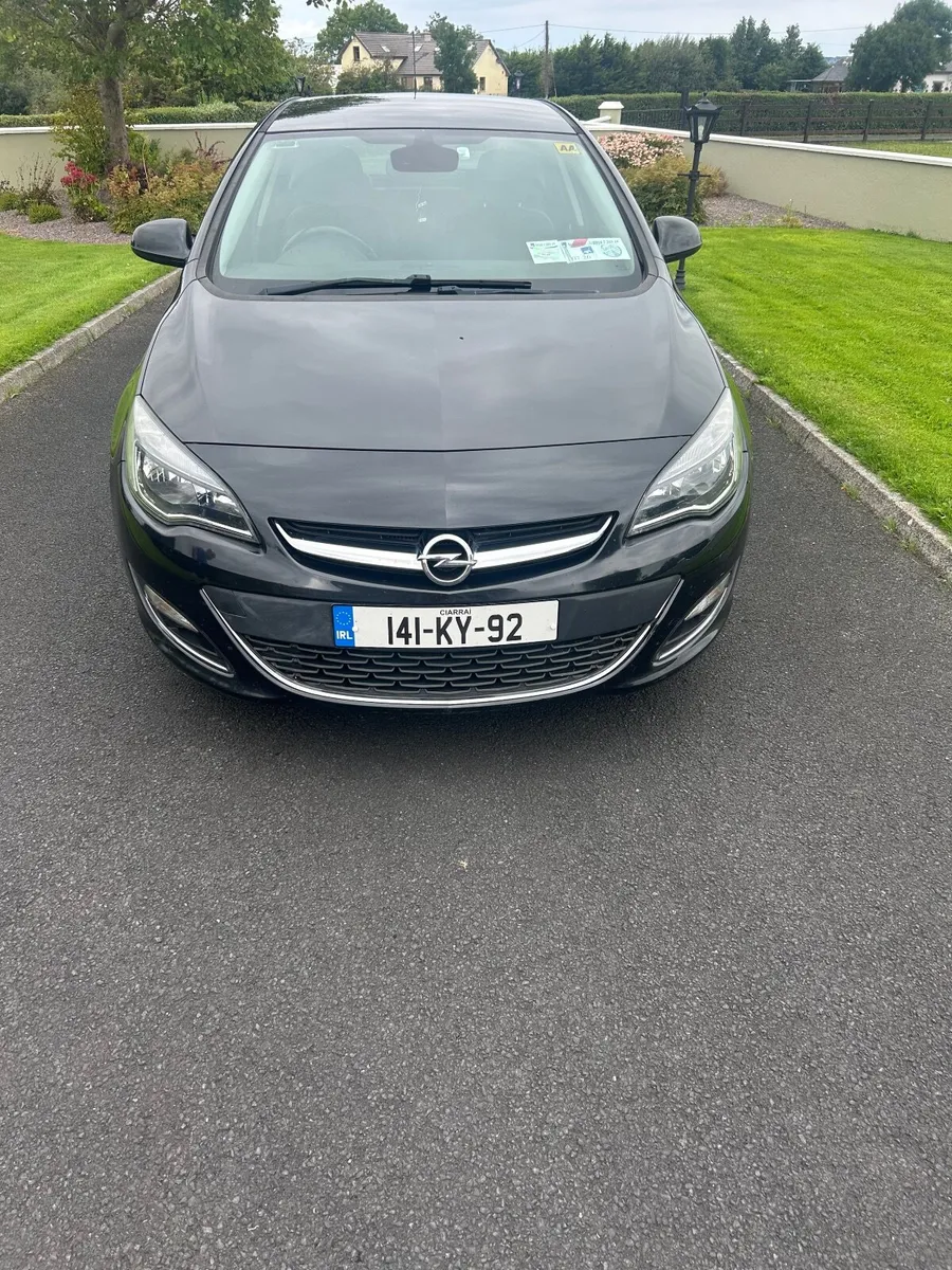Opel Astra 2014 - Image 1