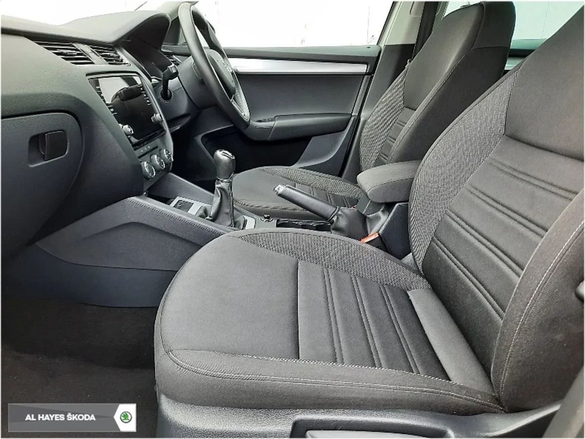 Skoda Octavia  tiny Mileage ambition 1.6tdi - Image 4