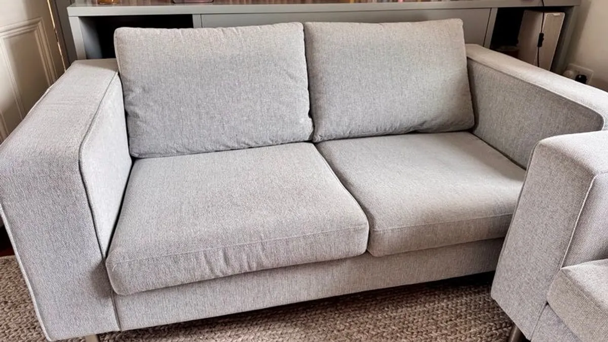 BoConcept Indivi 2-seater sofa, light grey - Image 1