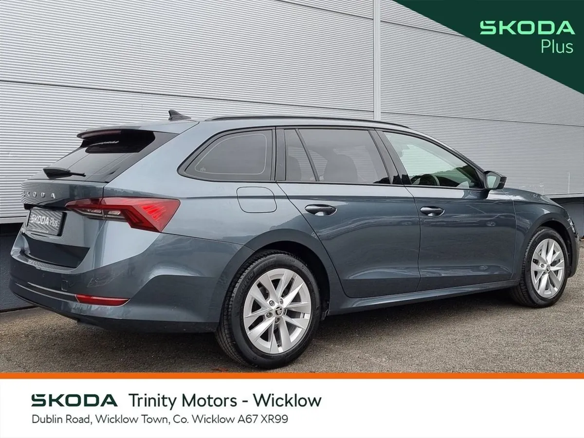 Skoda Octavia Combi Ambition 1.0tsi 110HP Trinity - Image 3