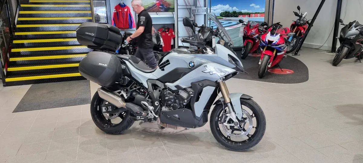BMW S1000XR Low - Image 1