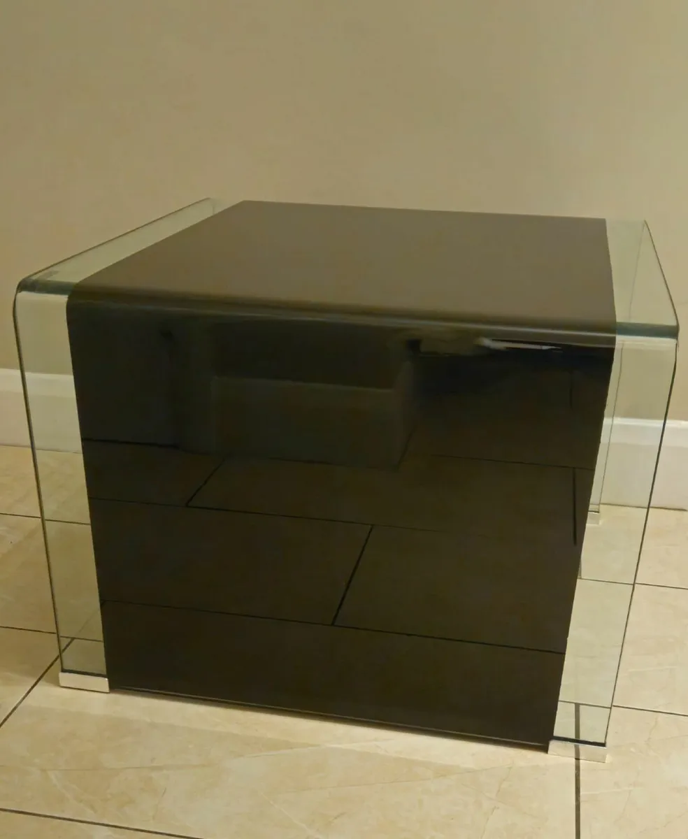 Side Table - Image 2