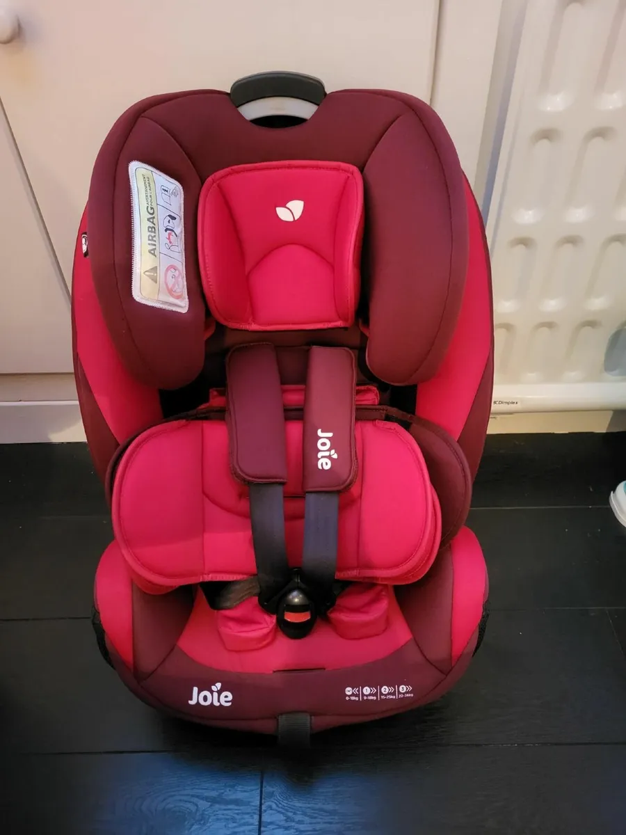 Joie Every Stage car seat - Image 1