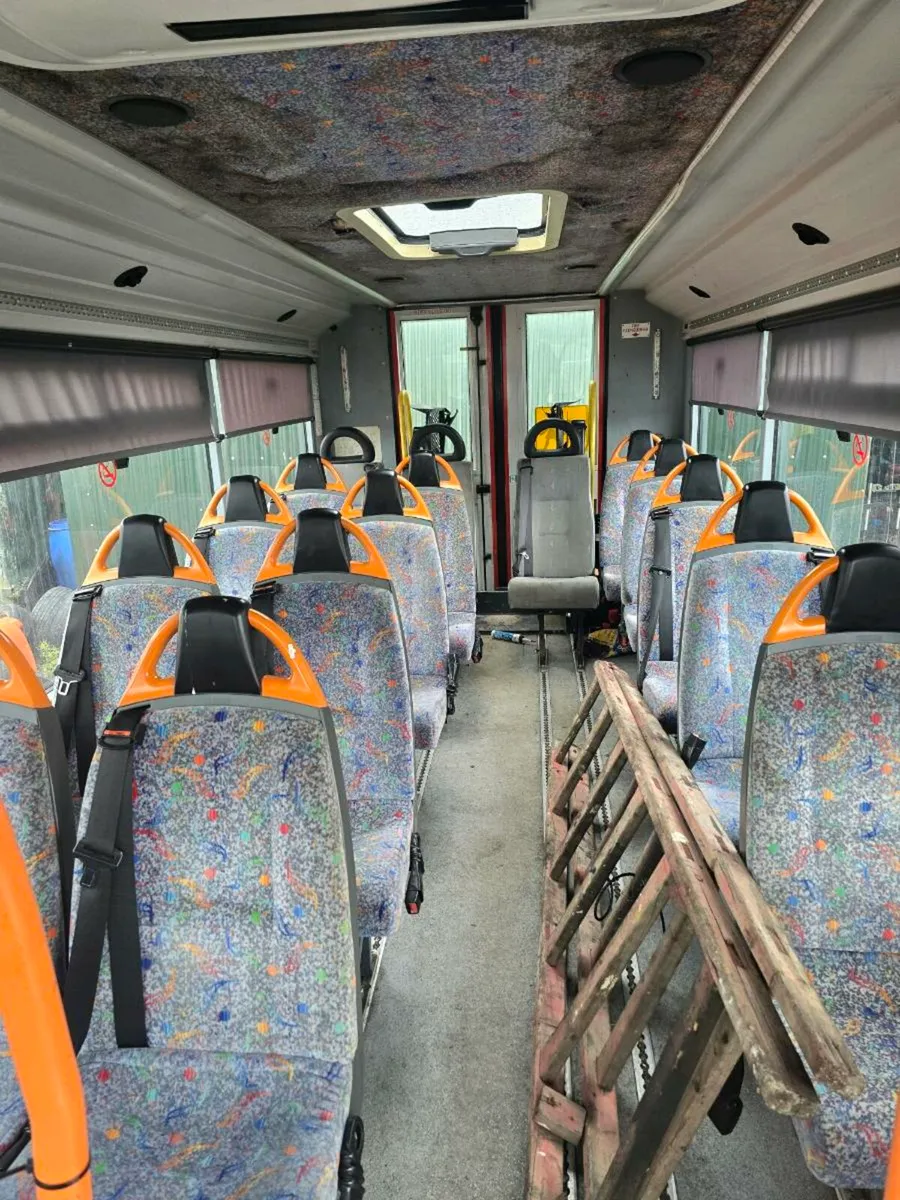 Bus seats & ramp - Image 1