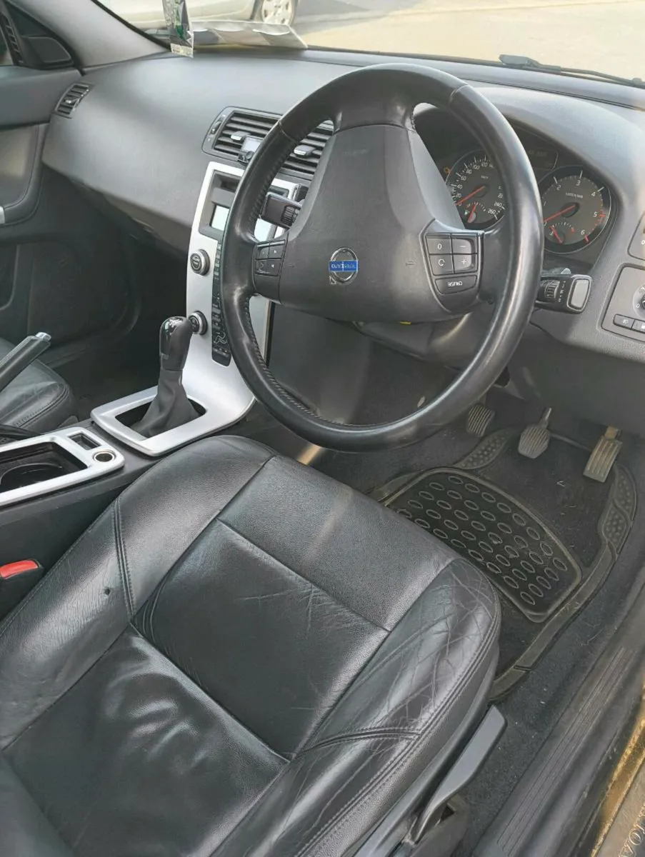 Volvo S40 - Image 3