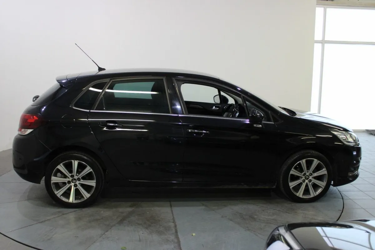 Citroen C4 Flair Bluehdi 4DR 1.6 Diesel/manual - Image 3