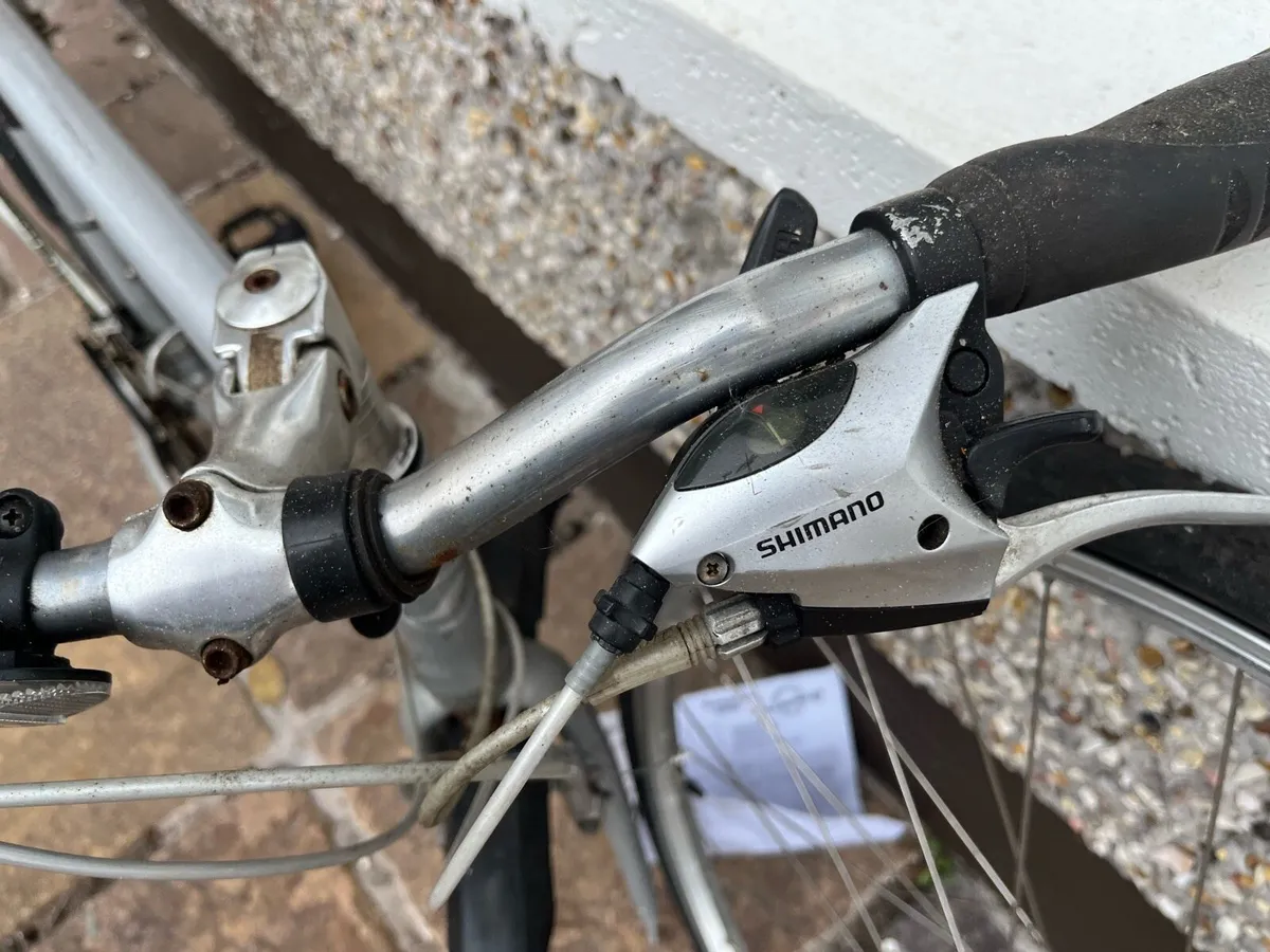 Bicycle - needs to be done up - Image 4