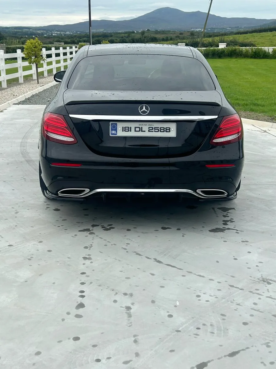 Mercedes E220 AMG - Image 3