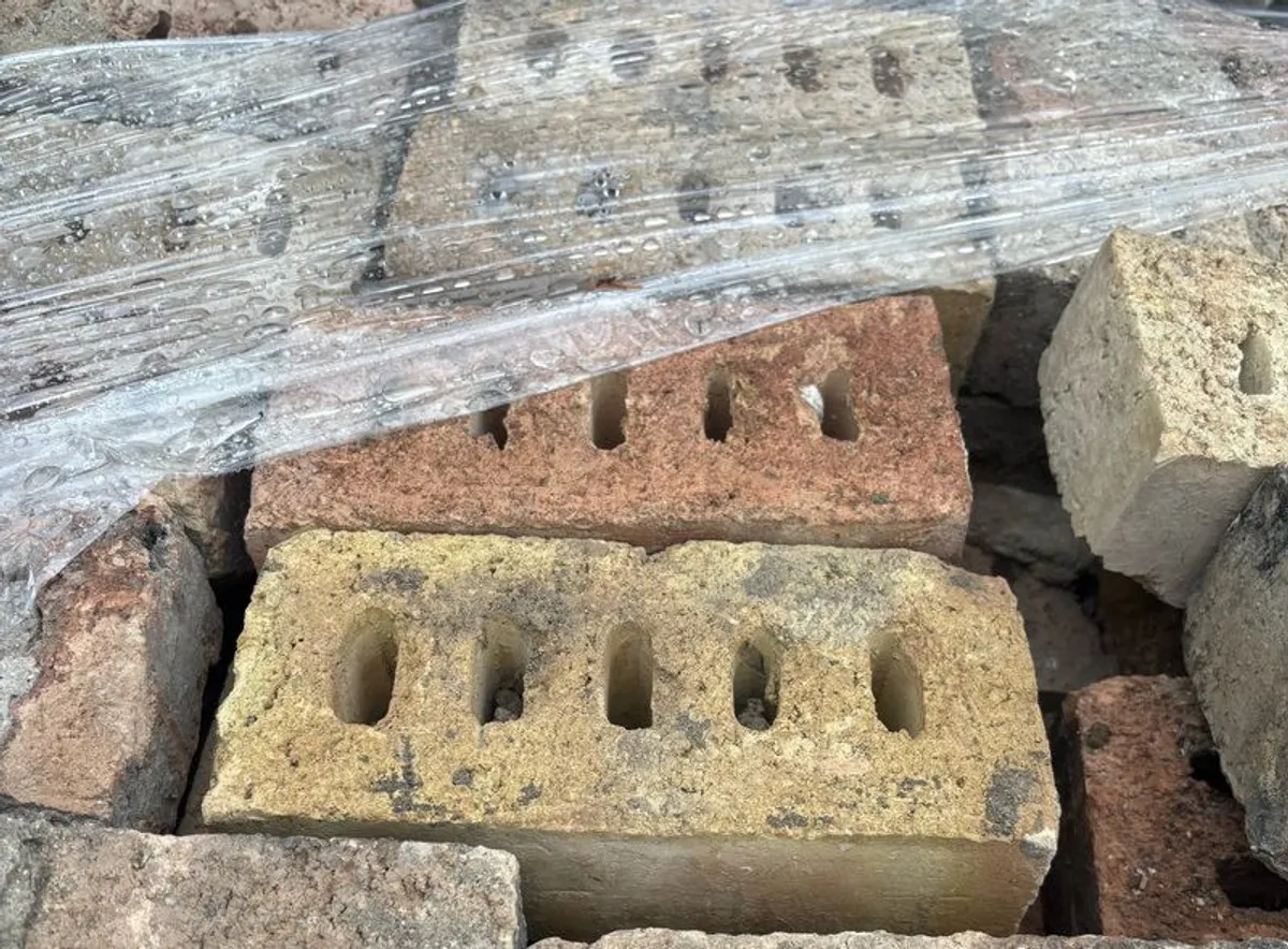 Reclaimed bricks - Image 3