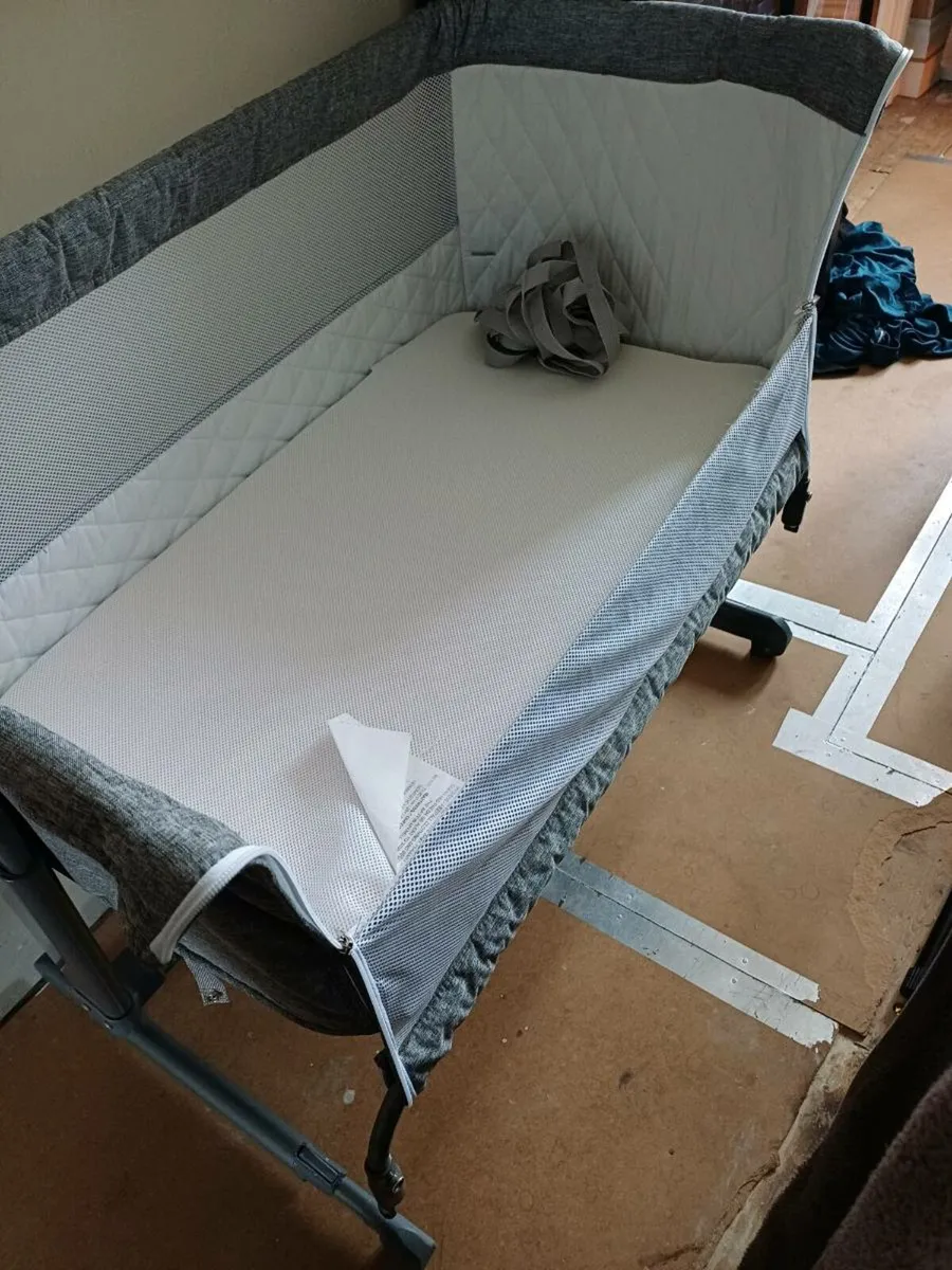 Babylo cot/side sleeper - Image 3