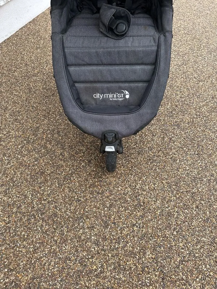 Stroller - Image 3