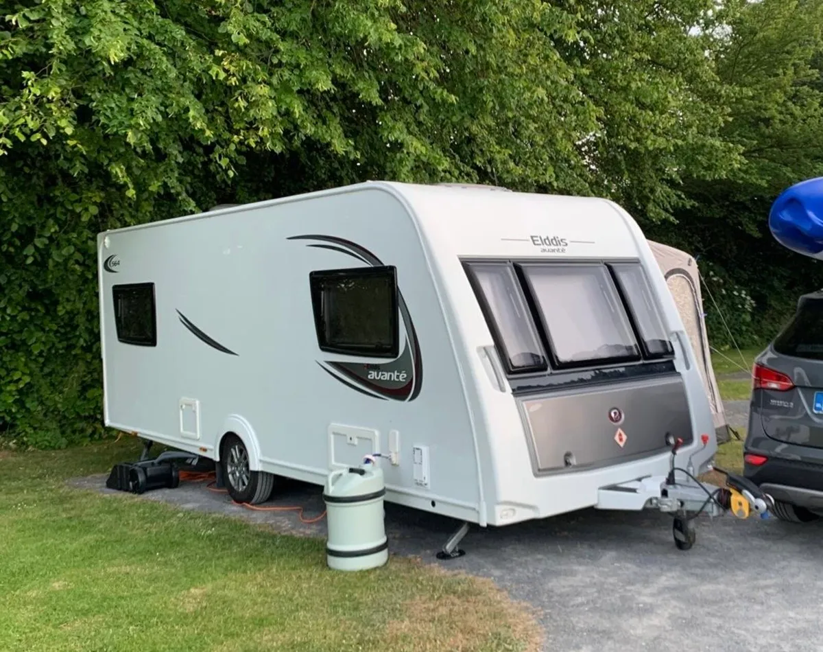 Elddis Avante 564 Caravan 4 berth 2015 - Image 1