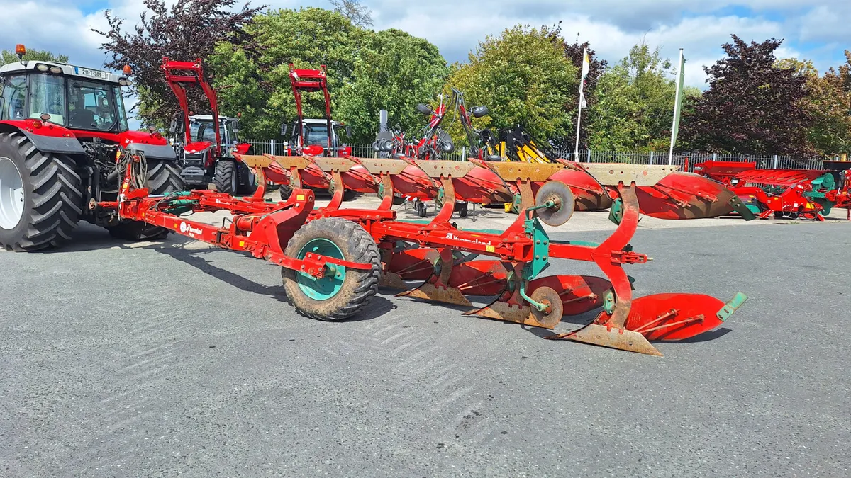 Kverneland PG100 7 Furrow Plough - Image 2