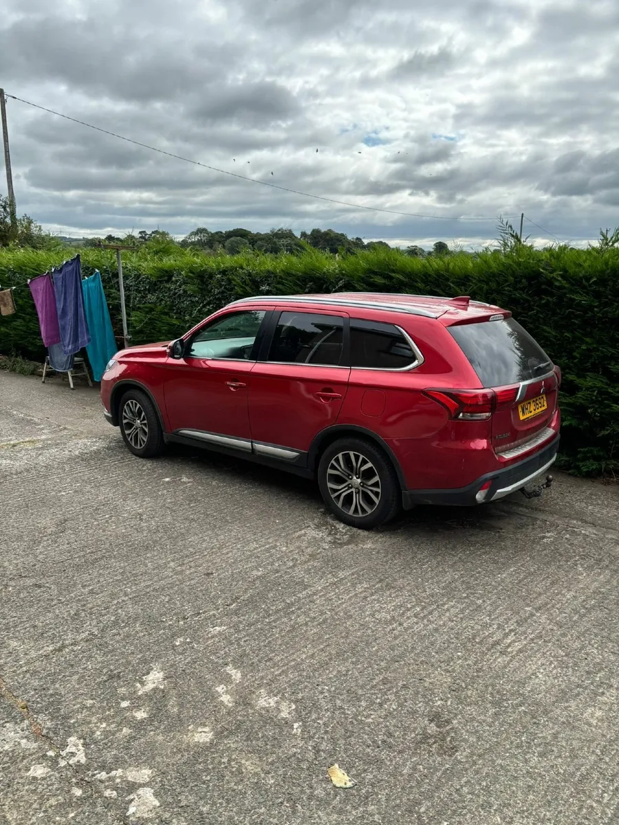 Mitsubishi Outlander 2018 - Image 2