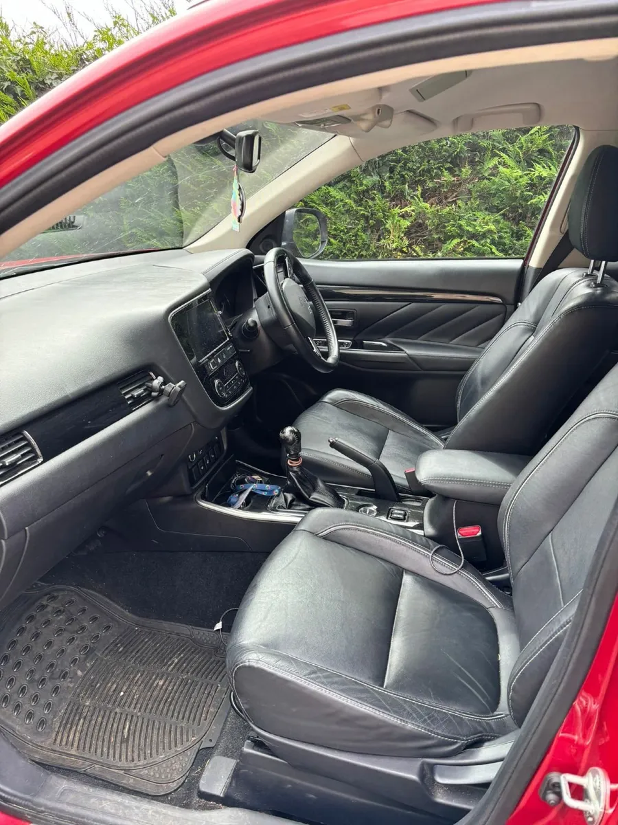 Mitsubishi Outlander 2018 - Image 4