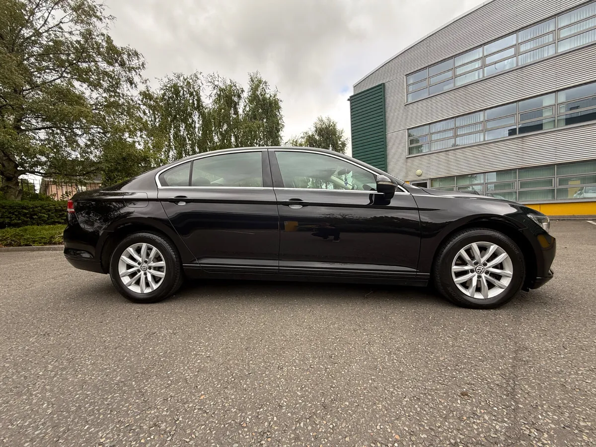 Volkswagen Passat 1.6 TDI Comfortline - Image 3