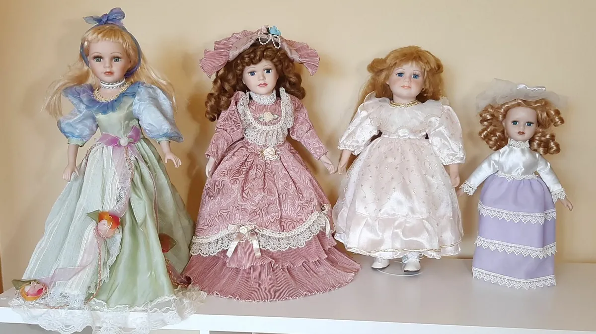 Porcelain dolls - Image 1