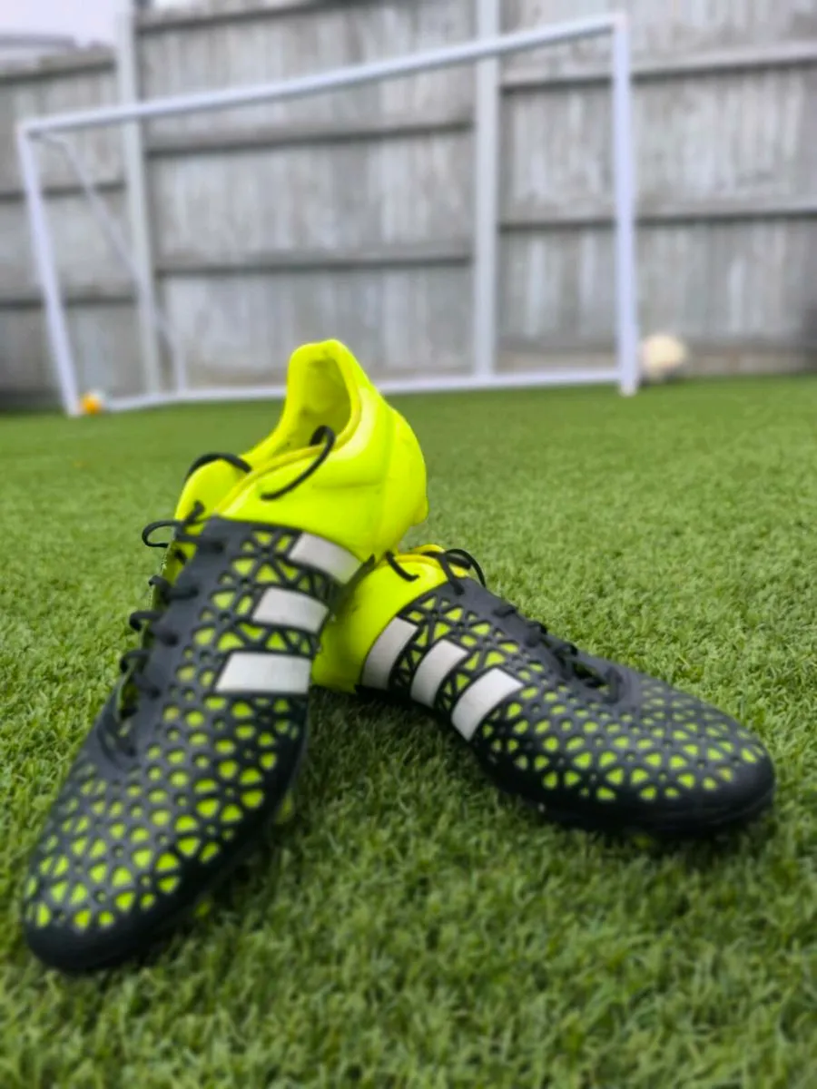 Adidas football boots - Image 2