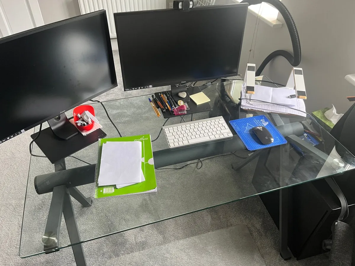 X2 glass desks - Image 2