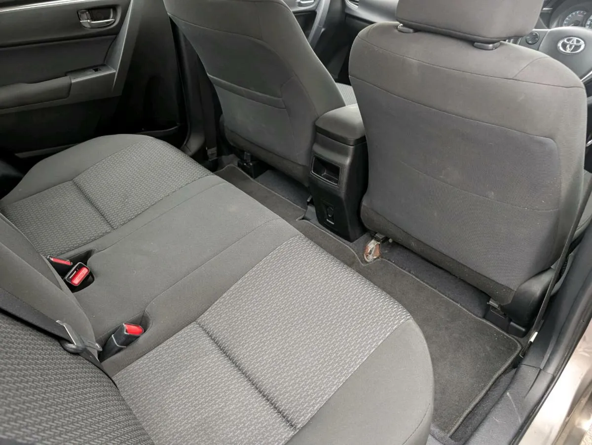 Toyota Corolla 1.3 VVti Terra - Image 3