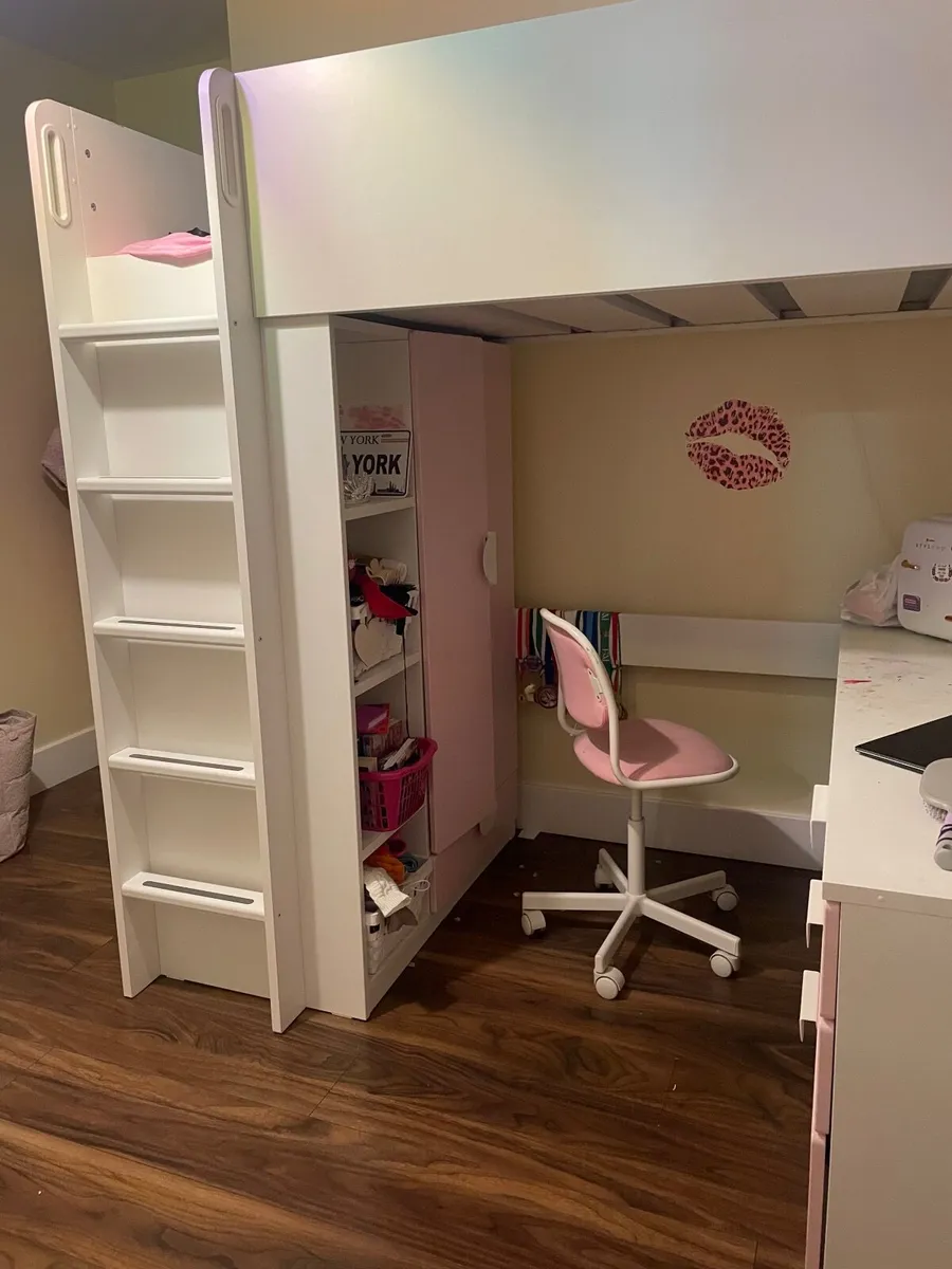 Kids bed/wardrobe/desk unit - Image 1