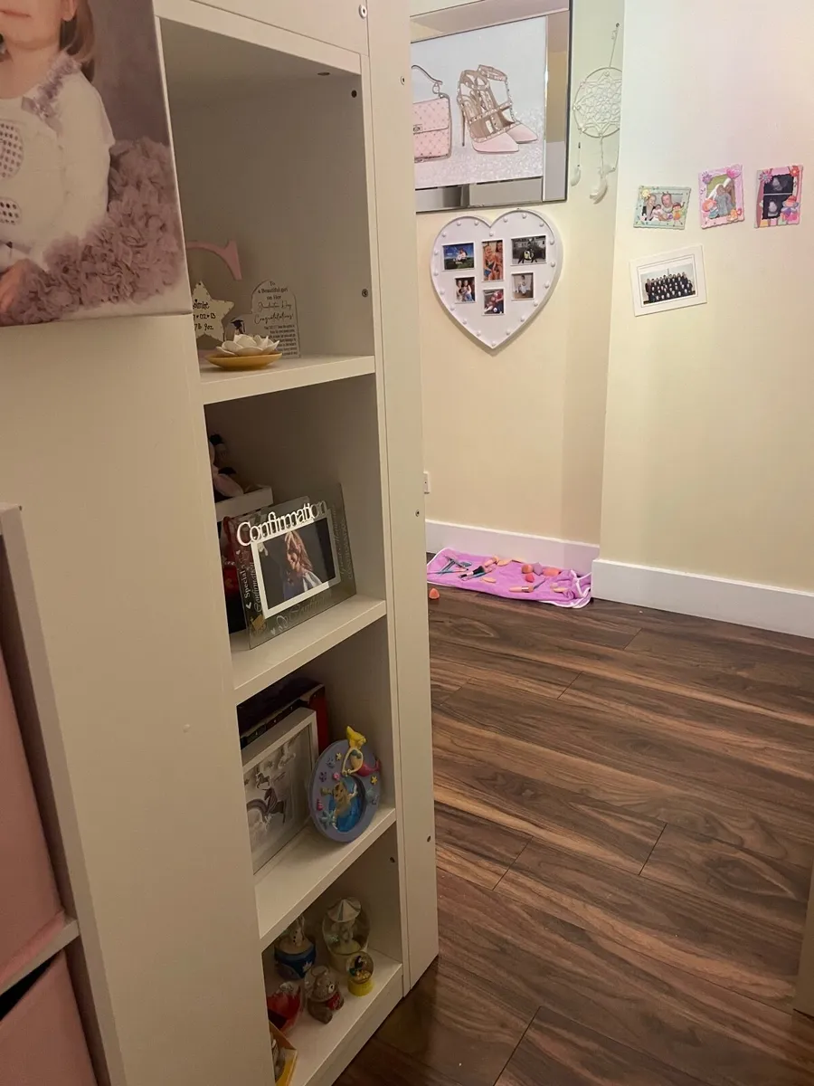 Kids bed/wardrobe/desk unit - Image 2
