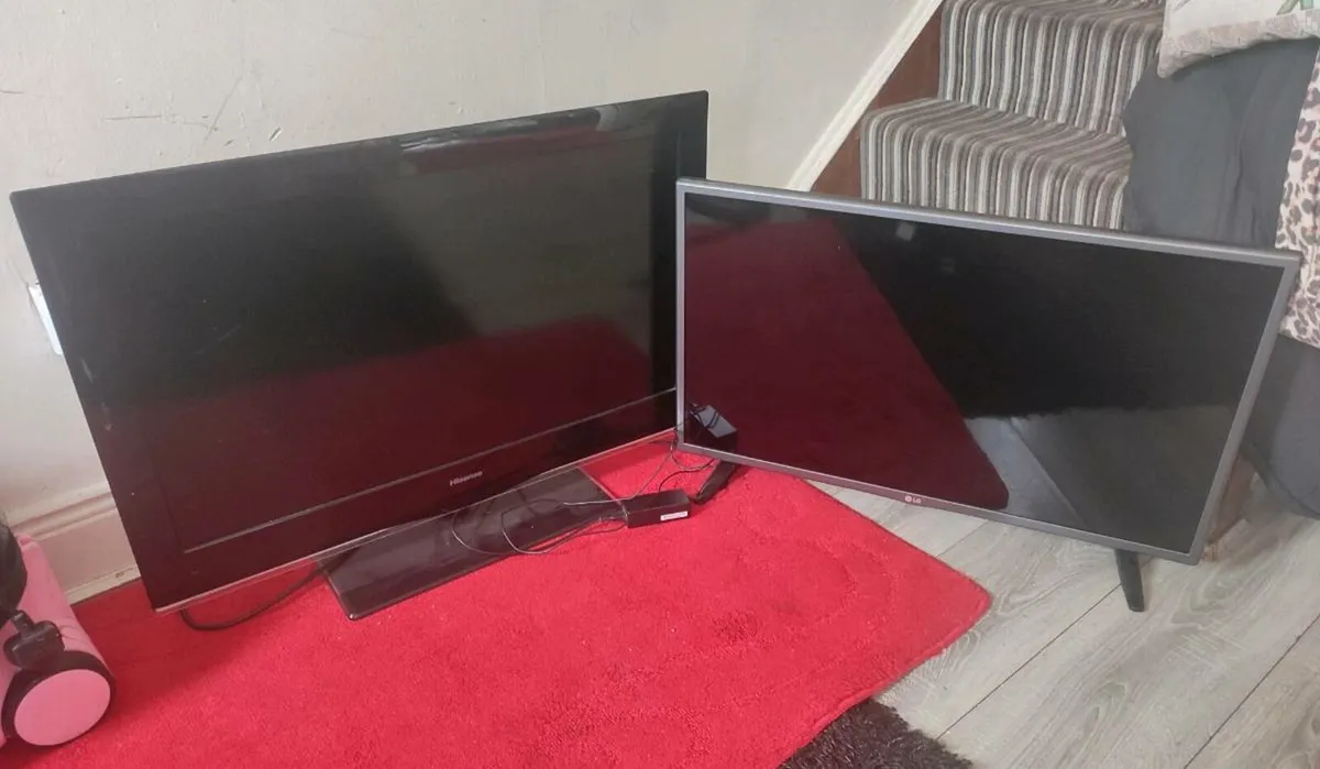 2 TVs - Image 2
