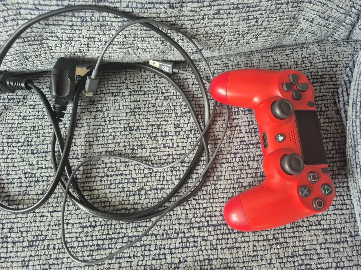 Ps4 PRO + Games - Image 3